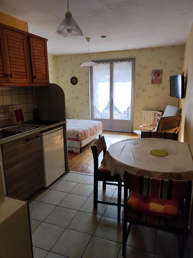 Residence L'Alexandra 2 Etoiles 波旁莱班 外观 照片